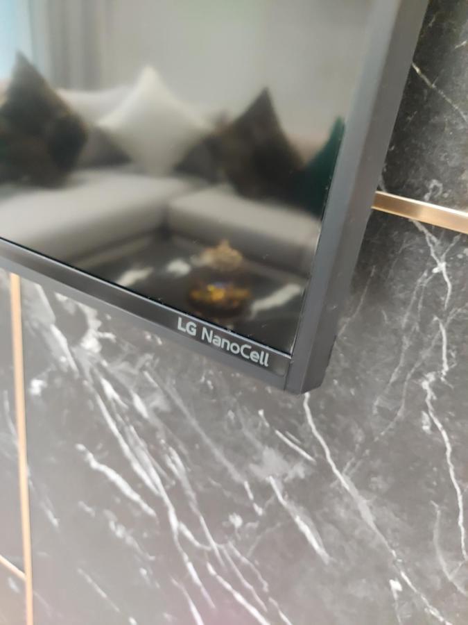 Modern Opposite The Hassan2 Mosque, Very Well Equipped And Stylish, 85 M2 With Gym And Direct Sea View With Underground Garage , Prohibits Unmarried Couples Of Arab Origin Apartment Casablanca