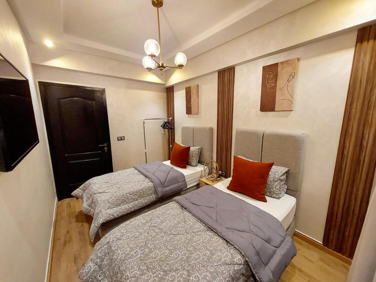 Modern Opposite The Hassan2 Mosque, Very Well Equipped And Stylish, 85 M2 With Gym And Direct Sea View With Underground Garage , Prohibits Unmarried Couples Of Arab Origin Apartment *