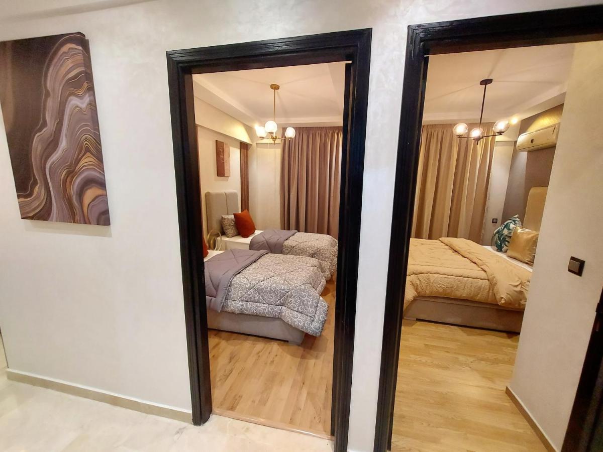 Modern Opposite The Hassan2 Mosque, Very Well Equipped And Stylish, 85 M2 With Gym And Direct Sea View With Underground Garage , Prohibits Unmarried Couples Of Arab Origin Apartment *