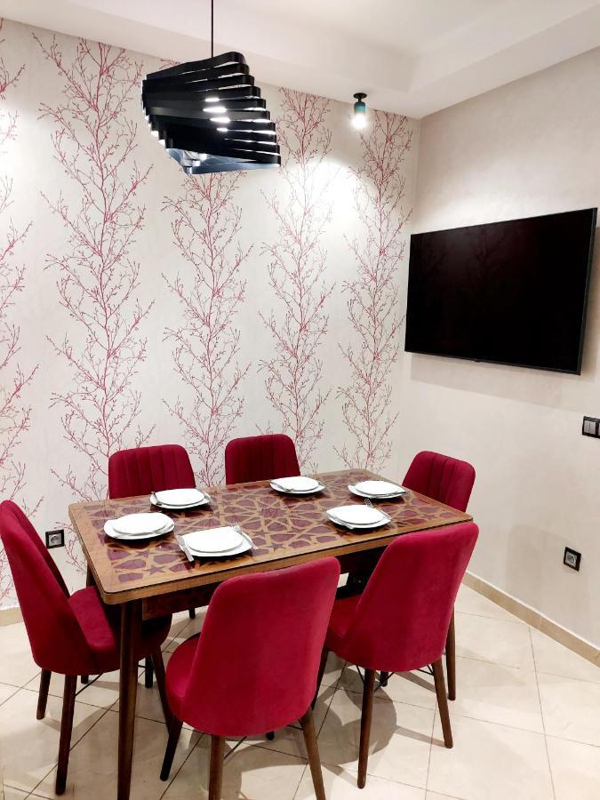 Modern Opposite The Hassan2 Mosque, Very Well Equipped And Stylish, 85 M2 With Gym And Direct Sea View With Underground Garage , Prohibits Unmarried Couples Of Arab Origin Apartment *