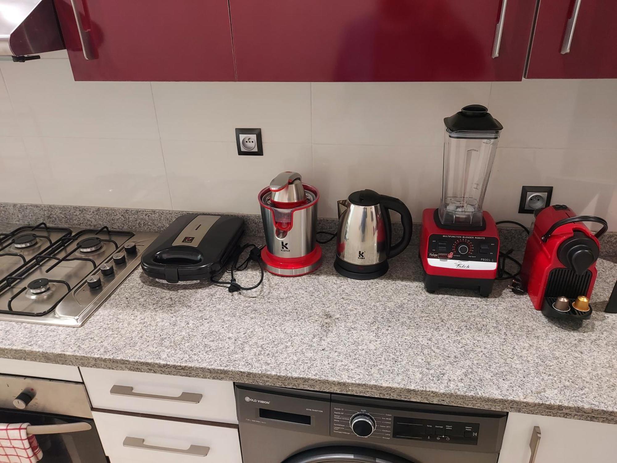 Modern Opposite The Hassan2 Mosque, Very Well Equipped And Stylish, 85 M2 With Gym And Direct Sea View With Underground Garage , Prohibits Unmarried Couples Of Arab Origin