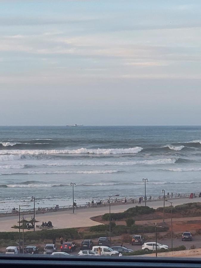 Modern Opposite The Hassan2 Mosque, Very Well Equipped And Stylish, 85 M2 With Gym And Direct Sea View With Underground Garage , Prohibits Unmarried Couples Of Arab Origin *