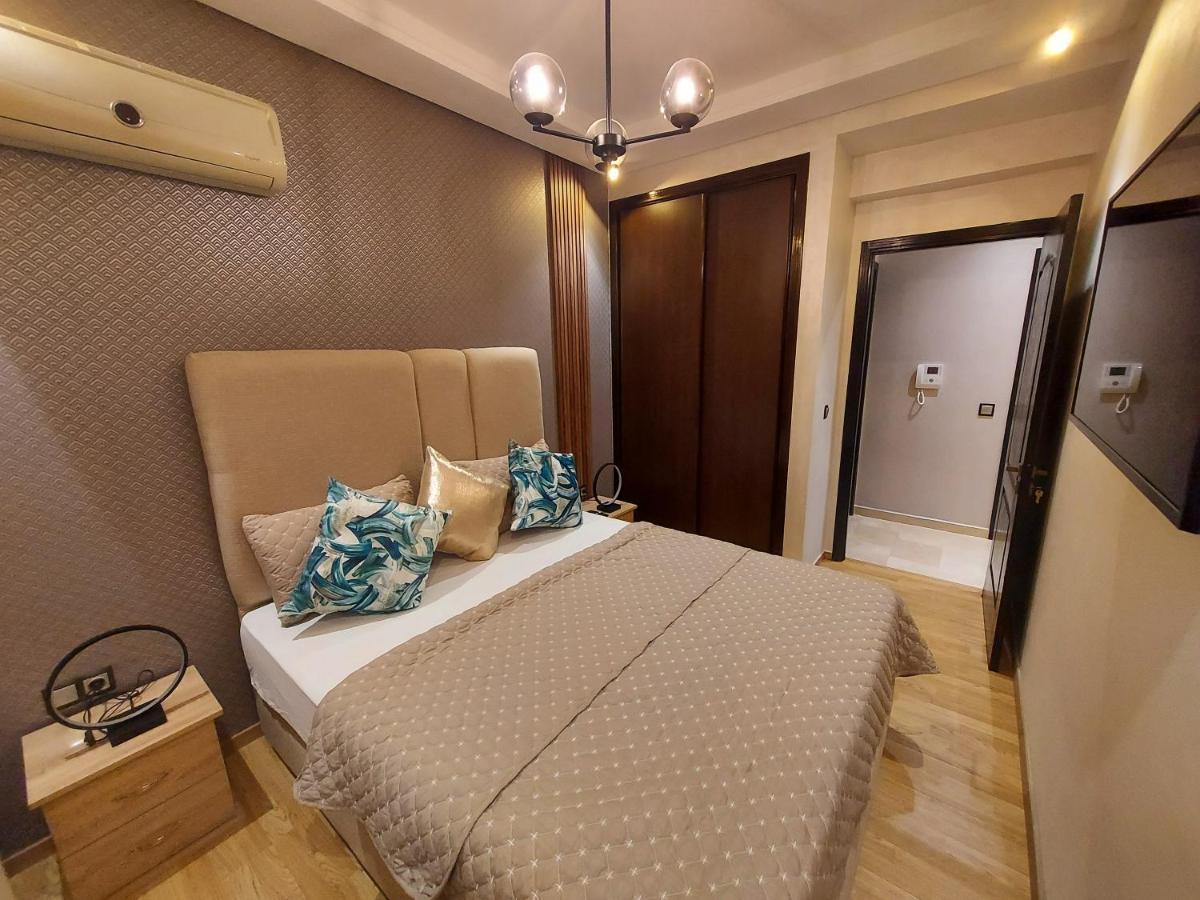 Apartamento Modern Opposite The Hassan2 Mosque, Very Well Equipped And Stylish, 85 M2 With Gym And Direct Sea View With Underground Garage , Prohibits Unmarried Couples Of Arab Origin Casa Blanca
