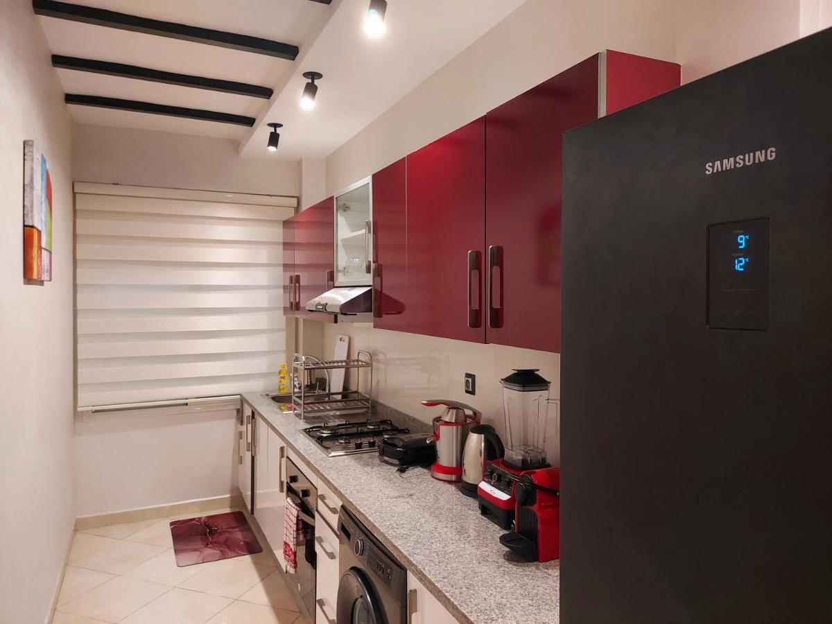Modern Opposite The Hassan2 Mosque, Very Well Equipped And Stylish, 85 M2 With Gym And Direct Sea View With Underground Garage , Prohibits Unmarried Couples Of Arab Origin