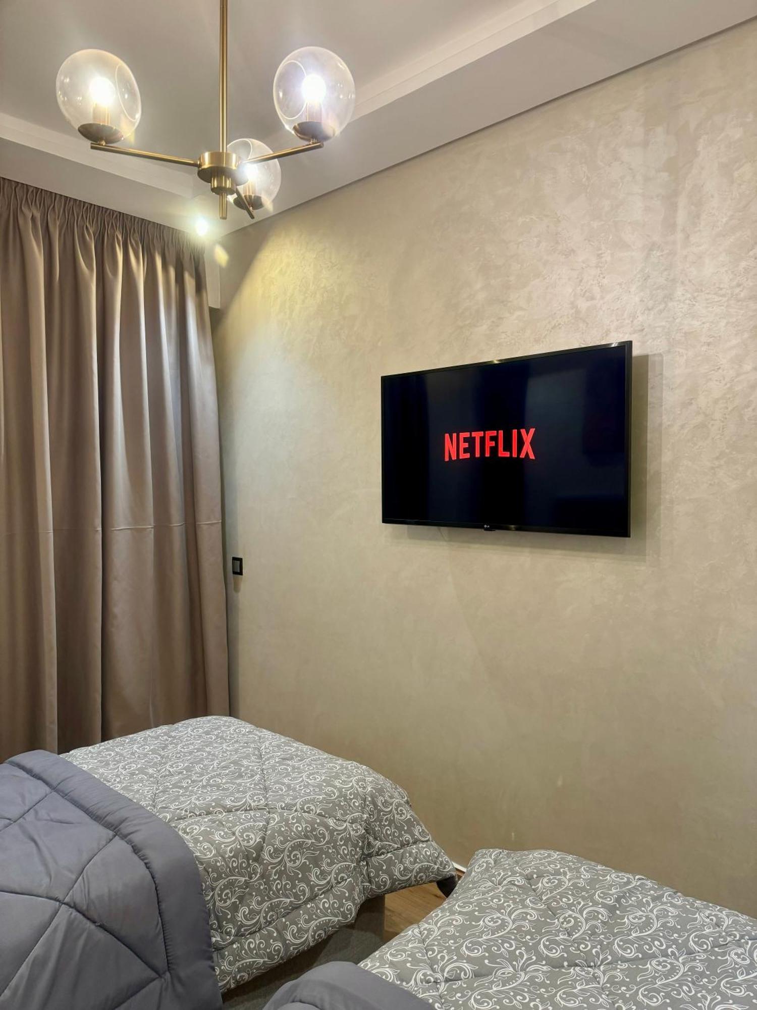 Modern Opposite The Hassan2 Mosque, Very Well Equipped And Stylish, 85 M2 With Gym And Direct Sea View With Underground Garage , Prohibits Unmarried Couples Of Arab Origin * Casa Blanca